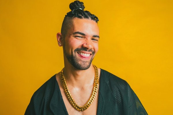 Premiere: Watch Thorne's New Music Video 'Honey'